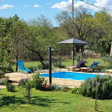 Stone Medal Holiday home Drnis
