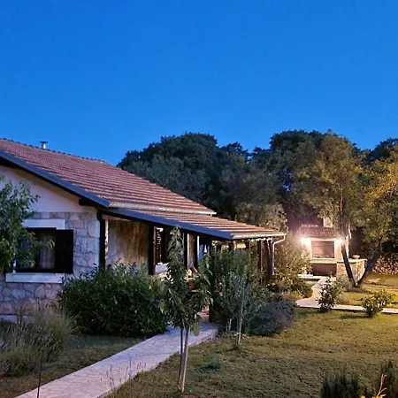 Casa vacanze Stone Medal Drniš