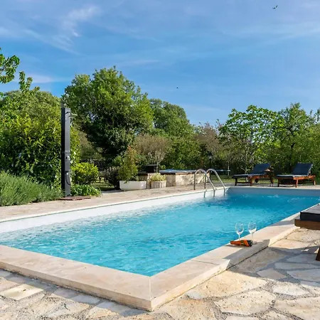 Stone Medal Tatil Evi
