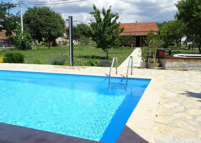 Сasa de vacaciones Stone Medal Drniš