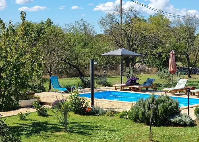 Stone Medal Сasa de vacaciones Drniš