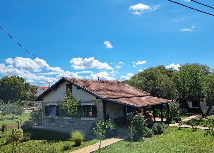 Stone Medal Holiday home *