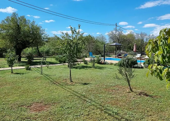 Stone Medal Holiday home Drnis