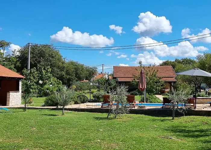 Сasa de vacaciones Stone Medal Drniš